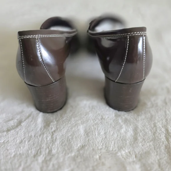 S.  O.  L   D.   Brown Coach Block Heel Loafers size 5.5 - Picture 7 of 9